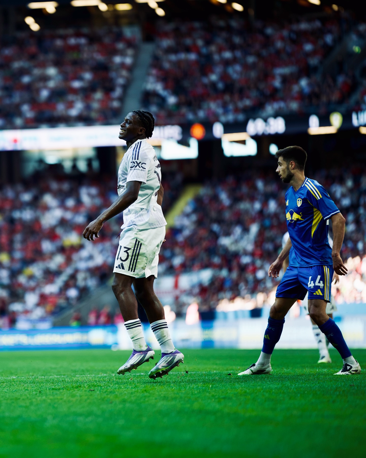 Manchester United and Leeds share goalless Stockholm opener — photograph 8.