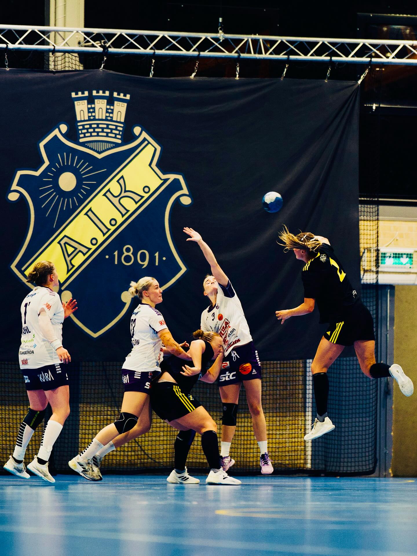 Skara win Swedish Cup meeting with AIK in Solna — photograph 13.