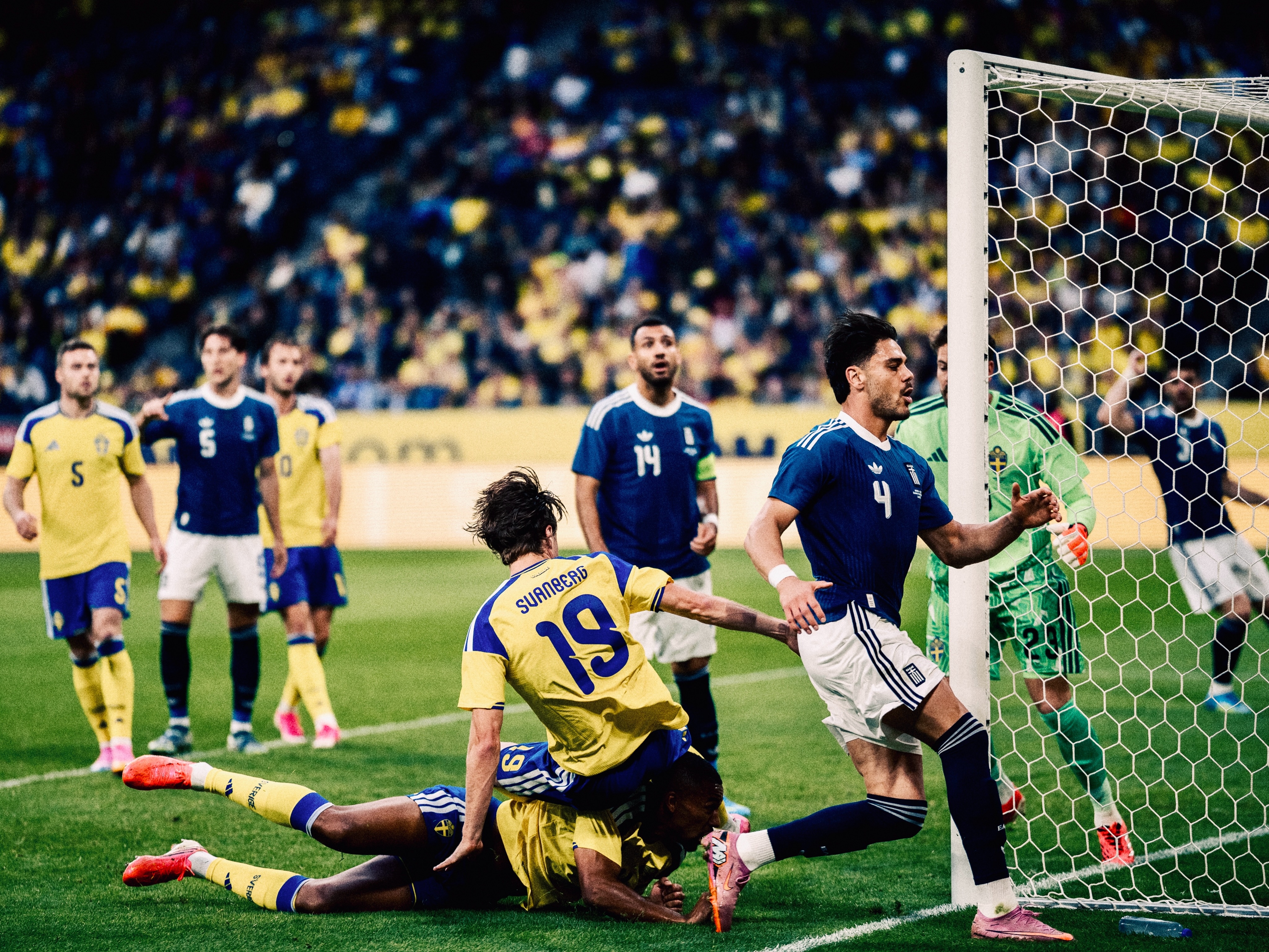 Late Greece equaliser denies Sweden in World Cup warm-up — photograph 12.