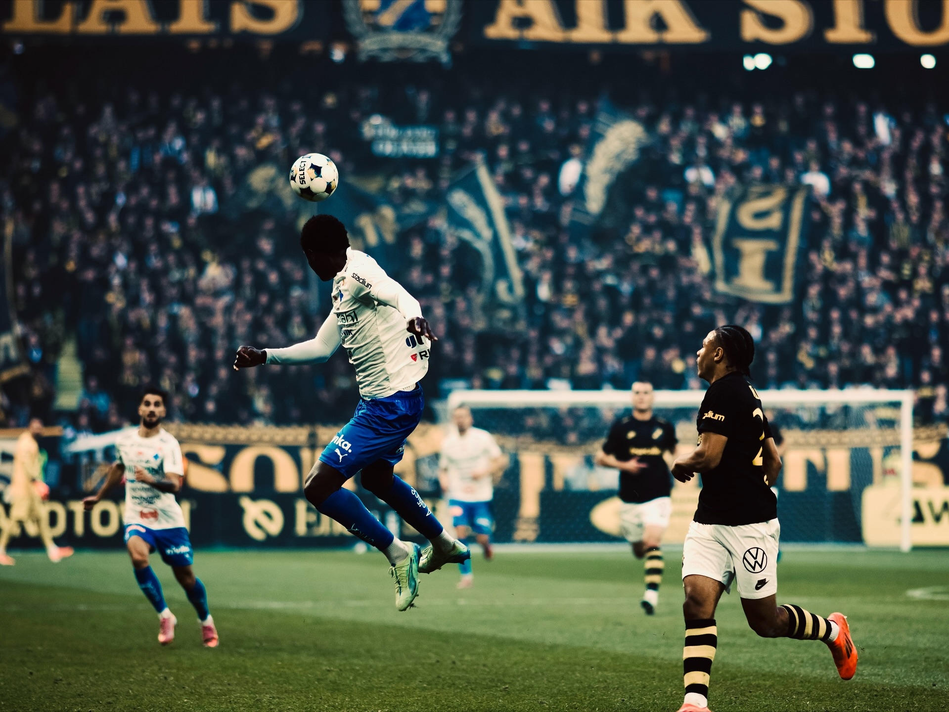 Värnamo take 3–2 away win against AIK — photograph 8.