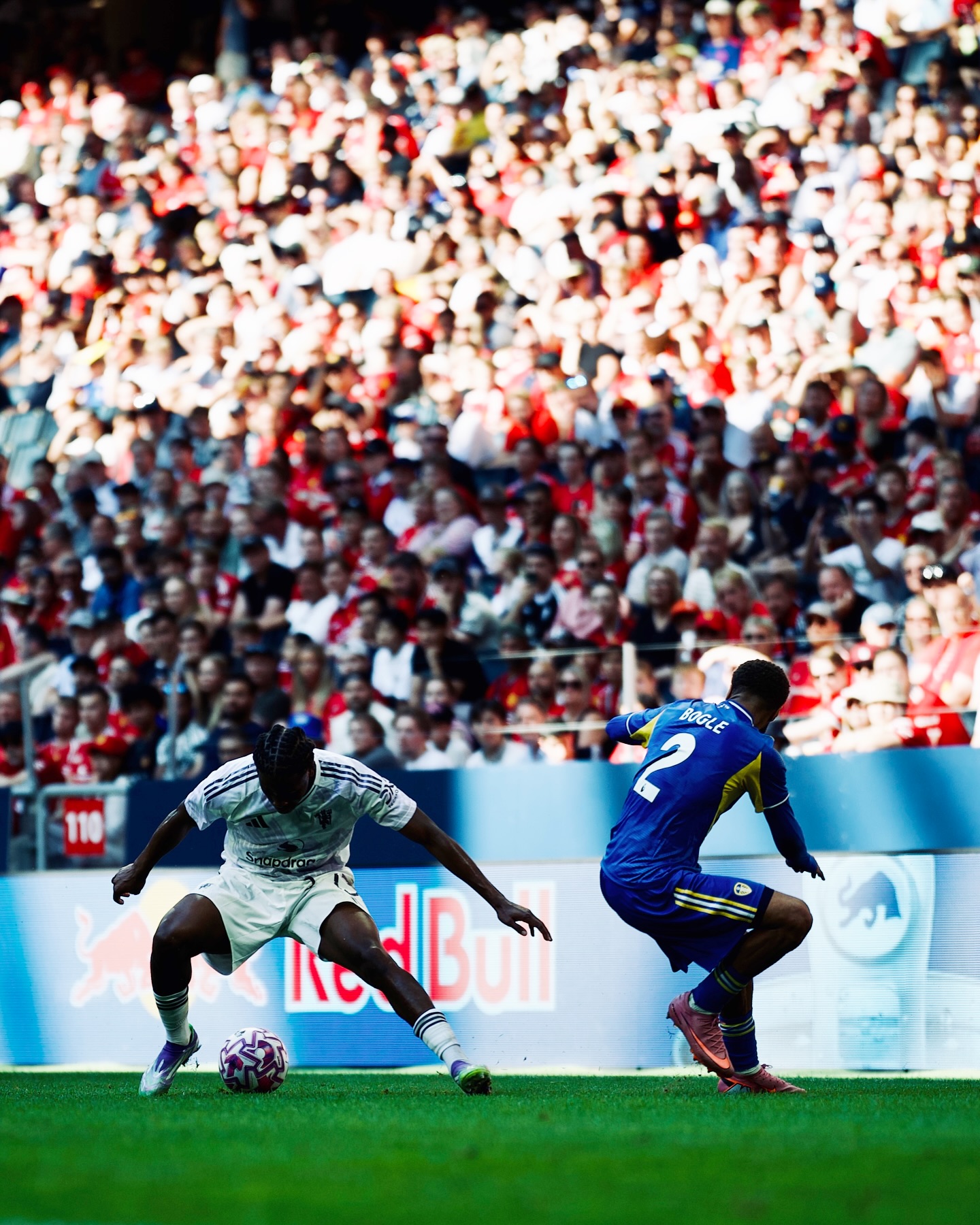 Manchester United and Leeds share goalless Stockholm opener — photograph 7.
