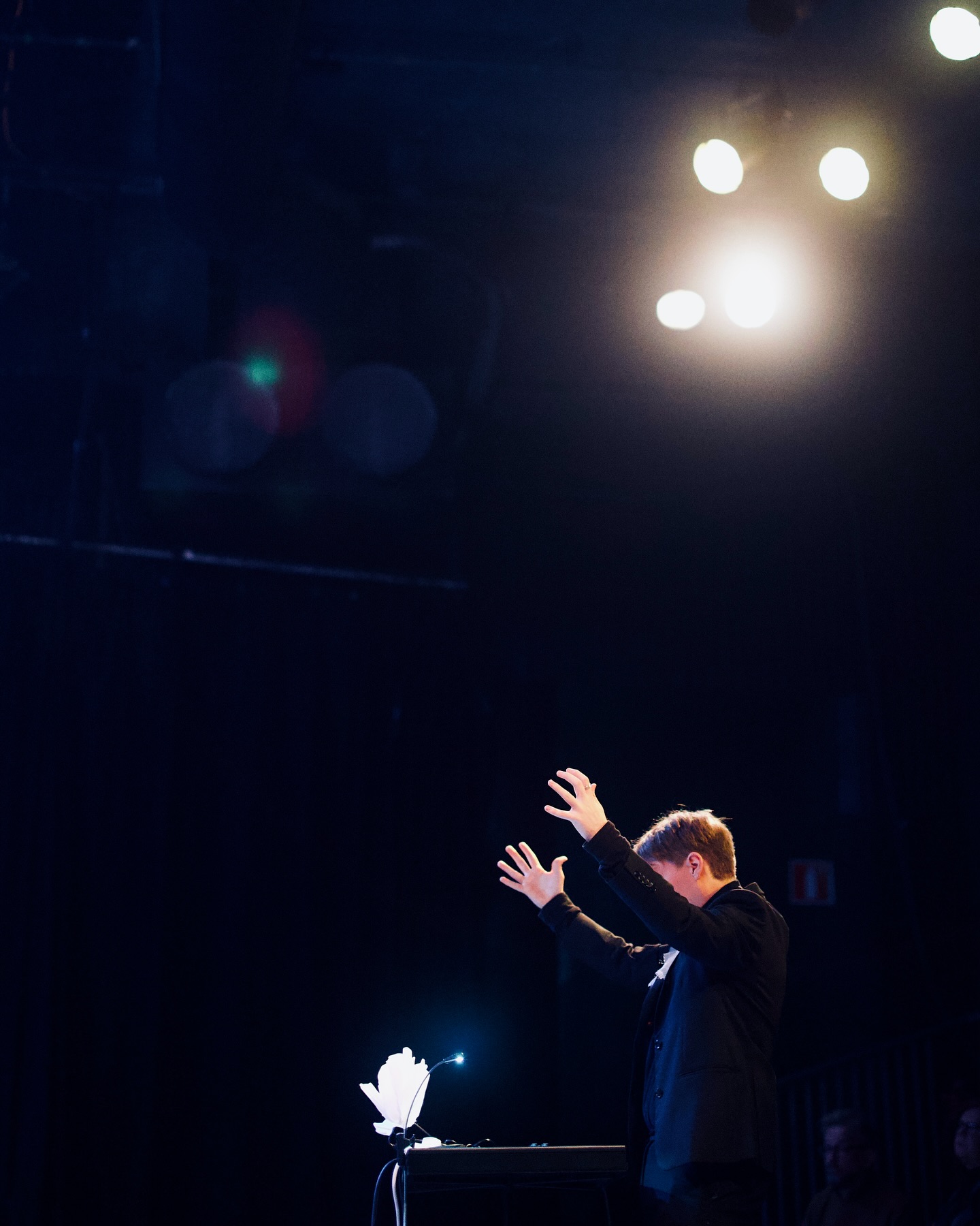 Stockholm Independent Choir live at Ö2 Scenkonst, photo 1 of 7.